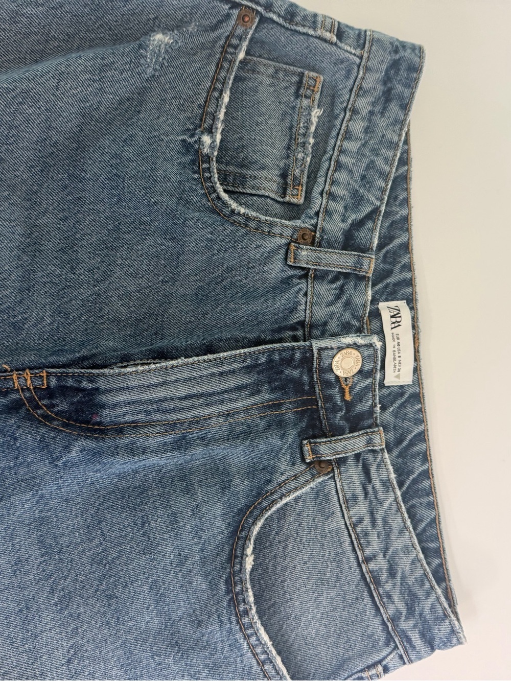 Jean ZARA Distressed Straight Leg Jeans Women’s US 8 (EUR 40) Blue Denim Classic - Picture 6 of 8